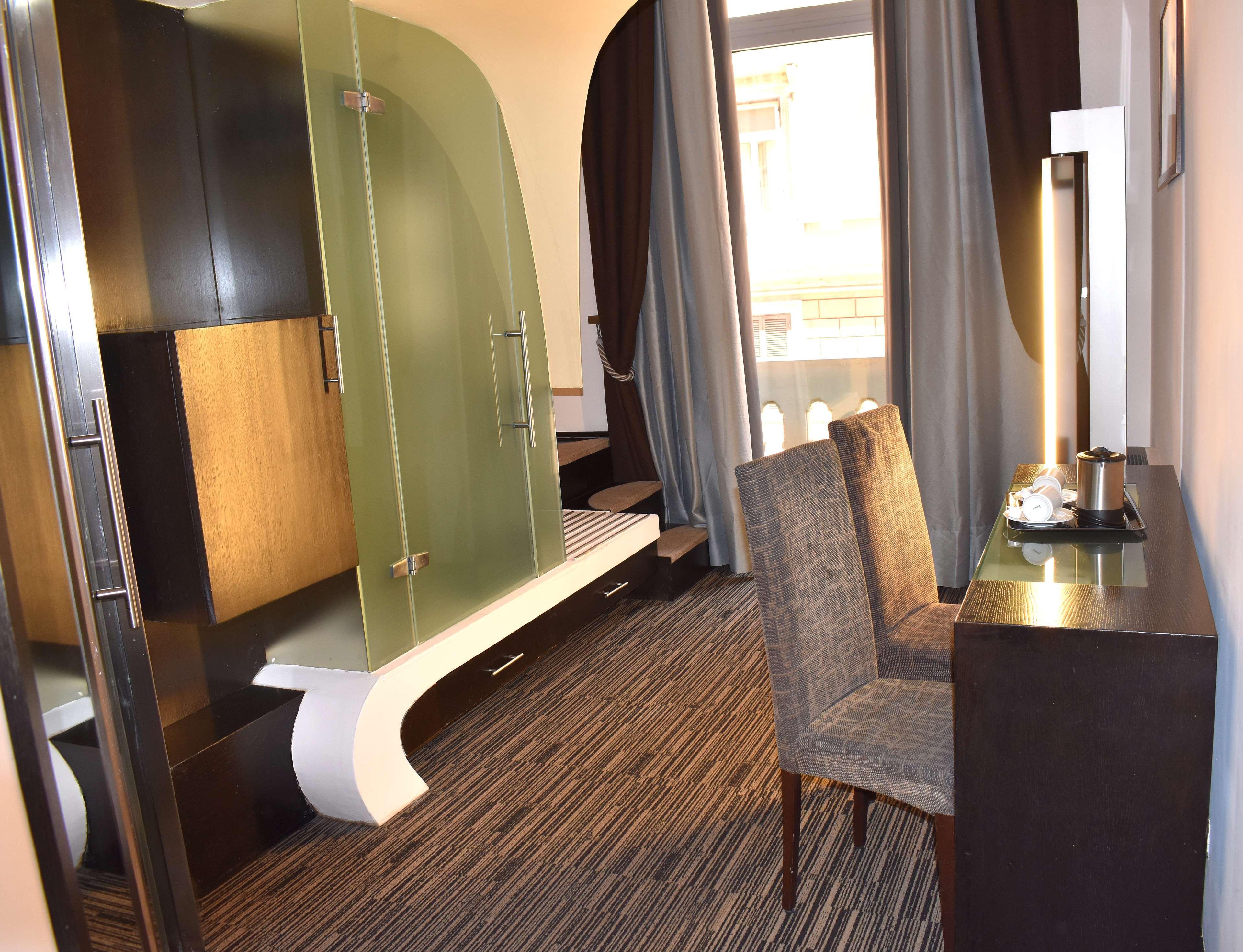 Best Western Plus Hotel Universo Rome Exterior photo