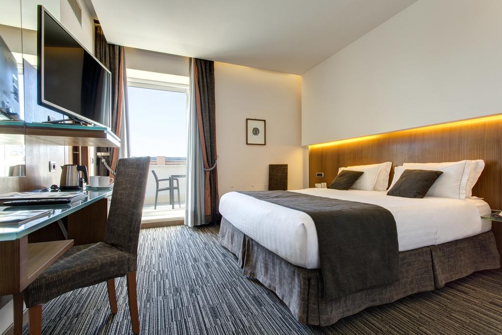 Best Western Plus Hotel Universo Rome Exterior photo
